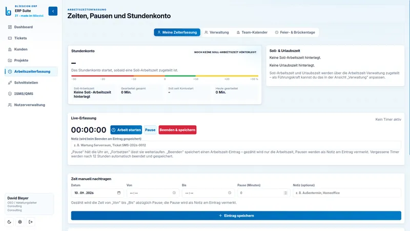Zeiterfassung mit Stundenkonto, Live-Erfassung mit Start und Pause sowie Formular zum Nachtragen von Zeiten.